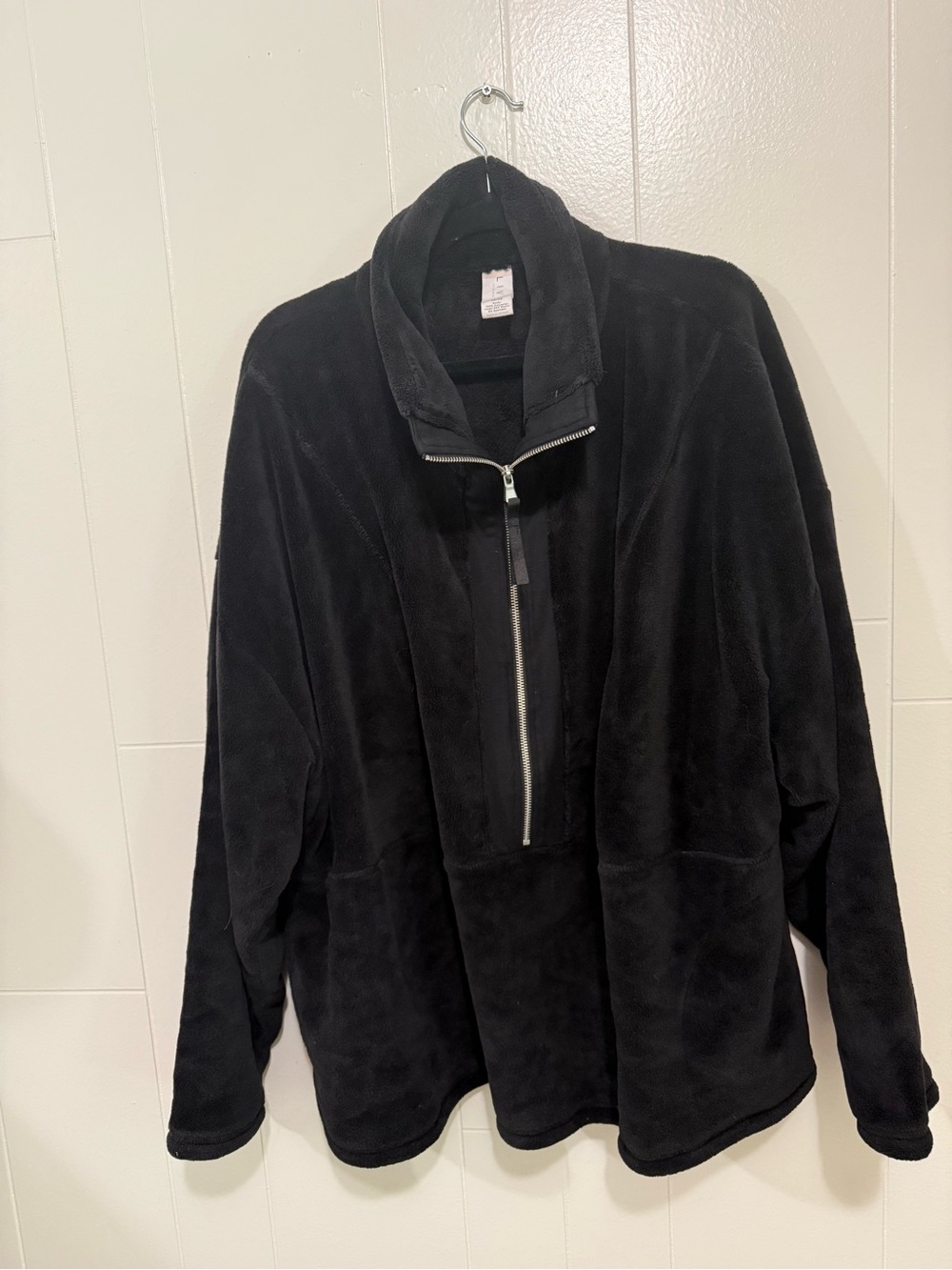 Black Women’s LIVI Half-Zip Fleece Pullover Jacket